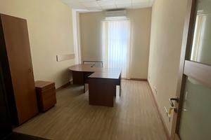 комерційна за адресою Саксаганського вул., 67-Б