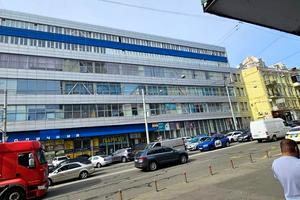 комерційна за адресою Симона Петлюри вул. (Комінтерну), 28/128