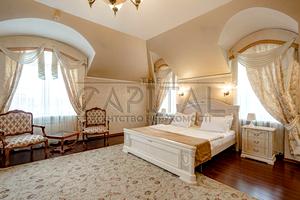 комерційна за адресою Бориспільський, 1