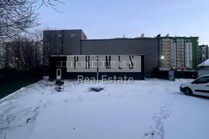 комерційна за адресою Василя Стуса вул., 65