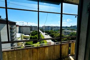 квартира за адресою Тролейбусна вул., 12