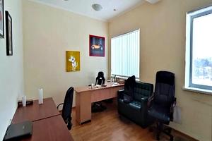 комерційна за адресою Загорівська вул. (Багговутівська), 17-21