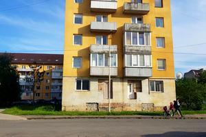 комерційна за адресою Володимирська вул., 55