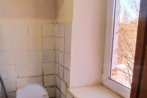 комната по адресу Космонавтів, 4