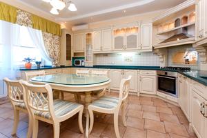 будинок за адресою Освіти, 15