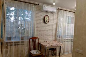 квартира за адресою Космонавтів вул., 18