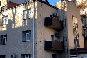 комерційна за адресою Мироносицька вул., 99б
