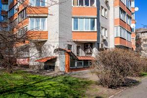 коммерческая по адресу Уинстона Черчилля ул. (Красноткацкая), 1