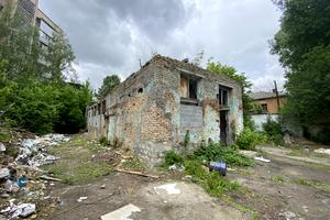 комерційна за адресою Чорновола, 4