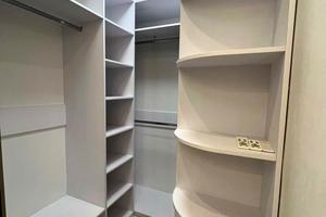комерційна за адресою Кловський узвіз, 7а