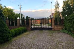 будинок за адресою Лугова вул.