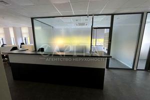 комерційна за адресою Митрополита Василя Липківського вул. (Урицького), 14/18