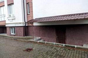 комерційна за адресою Двірська вул., 26
