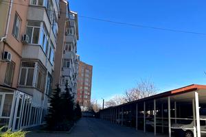 комерційна за адресою Парусна вул. (Героїв Сталінграду), 1н