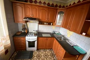 квартира за адресою Романа Шухевича просп. (Генерала Ватутіна), 6