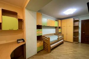 квартира за адресою Добровольців пров., 4