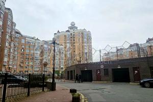 комерційна за адресою Володимира Івасюка просп. (Героїв Сталінграду), 4