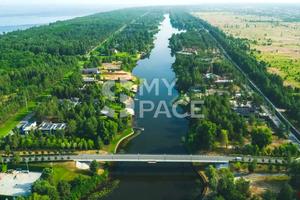 будинок за адресою Набережна вул.