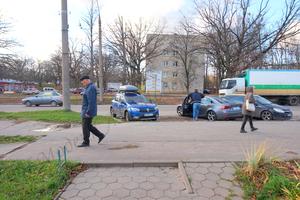 коммерческая по адресу Лесопарковская ул., 7а