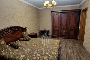 квартира по адресу Ревуцкого ул., 18