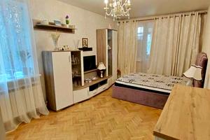 квартира за адресою Космонавтів вул., 18