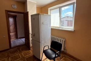 комерційна за адресою Універсальний пров., 7