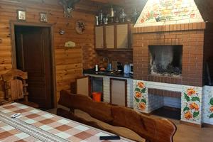 комерційна за адресою лисова,  8