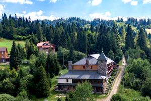 коммерческая по адресу Устияновича вул., 1