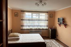 квартира по адресу Київської Русі, 4