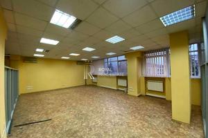 комерційна за адресою Біличанська вул., 44а