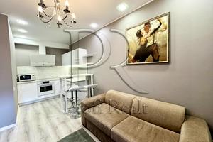 квартира за адресою Регенераторна вул., 4 к11