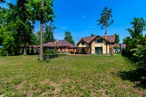 будинок за адресою с. Рославичі, Рославичі