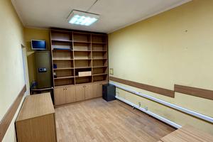 комерційна за адресою Одеської громади вул. (Авдєєва-Чорноморського), 2б