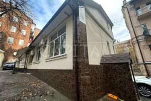 коммерческая по адресу Антоновича ул. (Горького), 25В