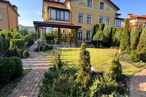 будинок за адресою Богатирська вул.