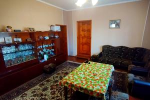 будинок за адресою Головна