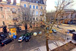 квартира за адресою Дерибасівська вул., 11