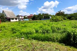 участок по адресу Комарова, 72