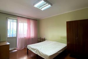 квартира за адресою Героїв Крут бульв. (Героїв Сталінграду), 8