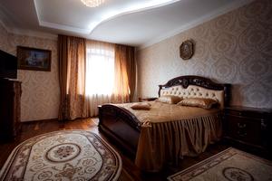будинок за адресою Привітна вул., 10