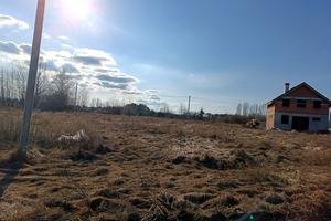 ділянка за адресою Поліська