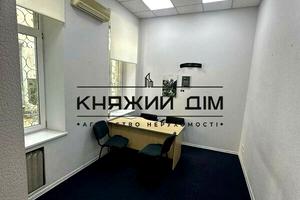 комерційна за адресою Володимирська вул., 11