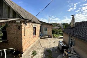 будинок за адресою Бузкова вул., 8