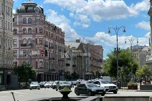 комерційна за адресою Басейна вул., 2