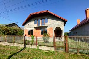будинок за адресою с. Великі Геївці, Центральна