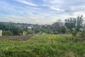 участок по адресу Травнева