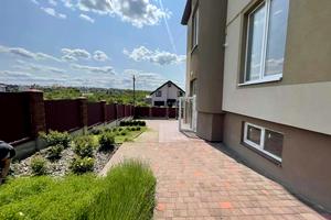 квартира за адресою Демократична вул., 5