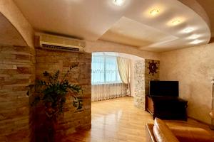 квартира за адресою Аграрна вул., 5