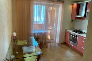 квартира по адресу Вячеслава Черновола ул., 33/30