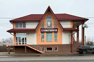 комерційна за адресою Центральна, 48